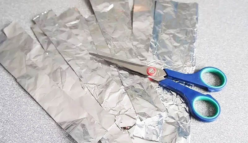 Sekretny sposób na błyskawiczne ostrzenie nożyczek