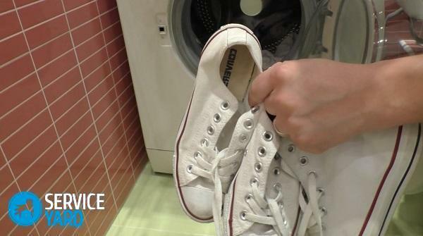 Hoe in een wasmachine om de sneakers te wassen?