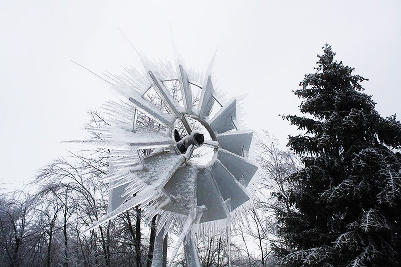 Icing of wind turbines in Germany leads to a massive shutdown of power plants