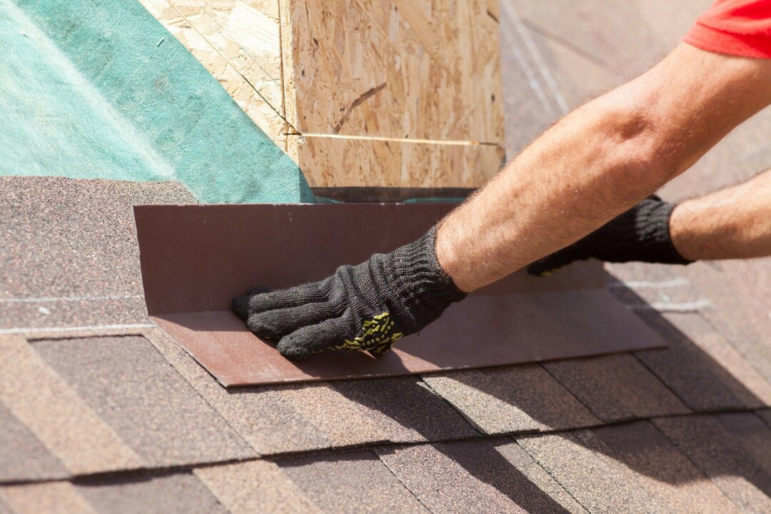 So legen Sie ein weiches Dach: Installationsmerkmale von flexiblen Fliesen. HouseChief - Online-Ausgabe für moderne Meister