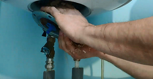 Jak vypustit vodu z ohřívače vody bez potíží