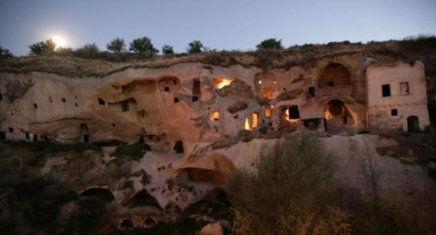 Nejvíce neobvyklý hotel v Turecku Gamirasu Cave Hotel se nachází v jeskyni