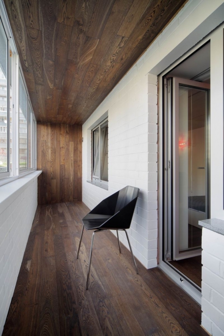 Dřevěné obložení balkonu v moderním stylu