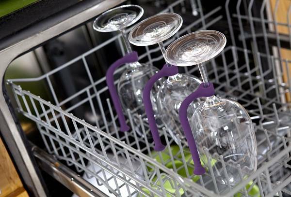 How to wash glassware to shine?