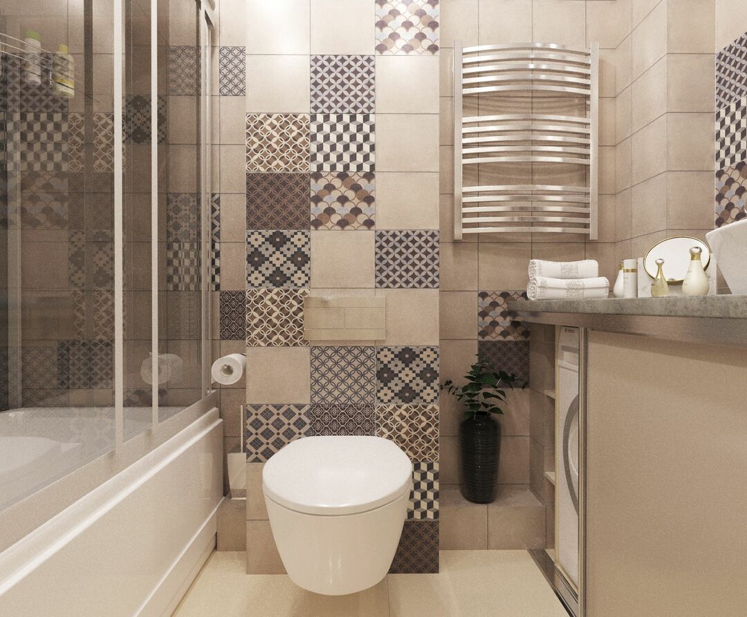 Design av et kombinert bad: foto av interiøret i et lite dusjrom med toalett etter renovering