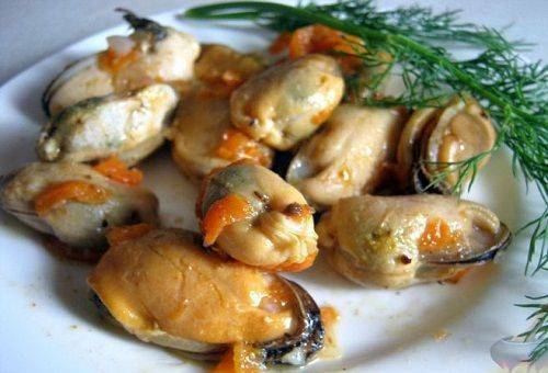 Wie man Muscheln säubert - die Regeln für den Umgang mit gefrorenen, frischen und zubereiteten Speisen