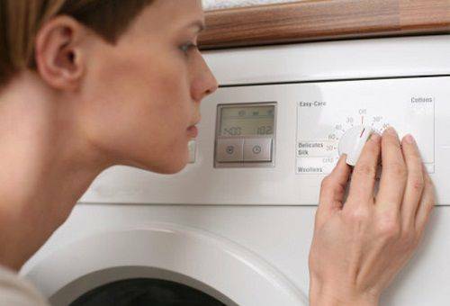 Slik vasker du et dyne hjemme - maskin eller manuell behandling?