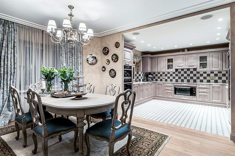 Das luxuriöse Herrenhaus von Ilya Averbukh, in dem er mit Liza Arzamasova leben möchte
