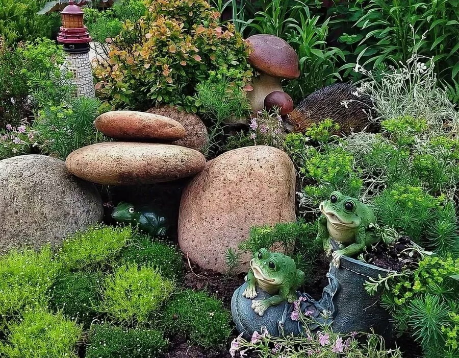 Trädgårdsdekoration med vackra stenar