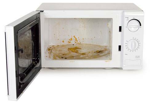 Kako očistiti mikrovalovno pečico doma v 5 minutah