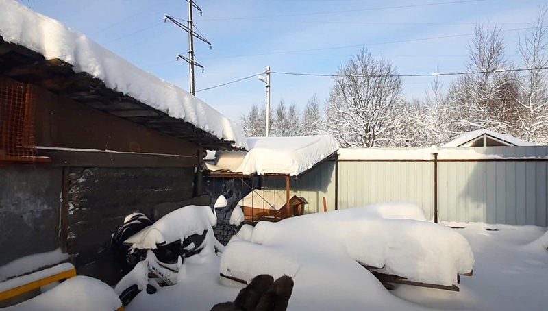 Kai jis yra padengtas sniegu - kaip išsaugoti seną stogą 