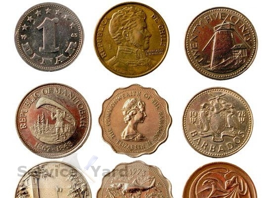 Czyści miedziane monety w domu