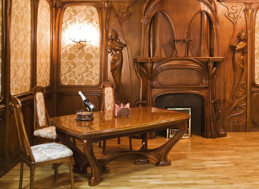Mesa de centro de madeira maciça Art Nouveau