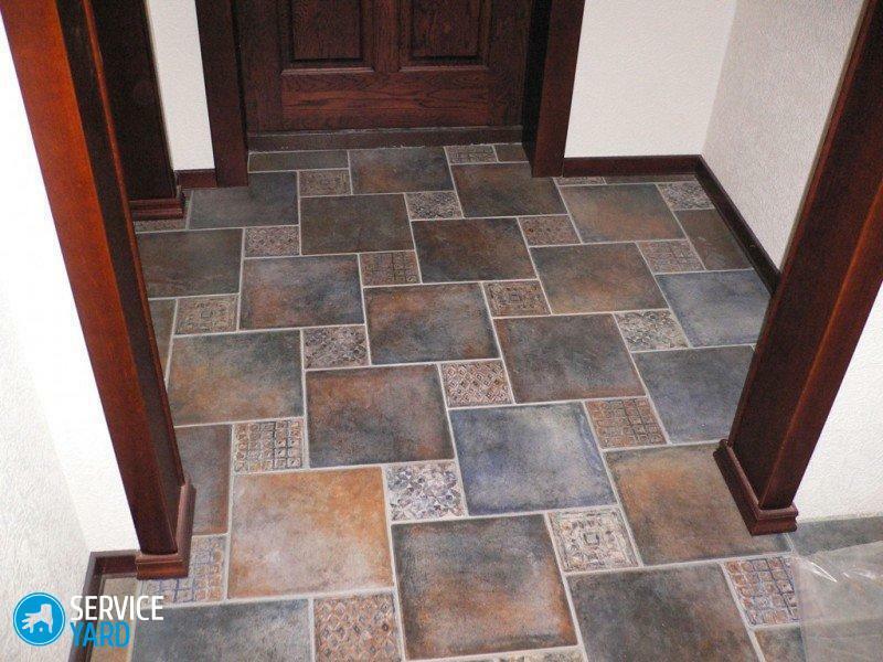 What kind of tiles to choose on the floor in the kitchen and in the hallway?