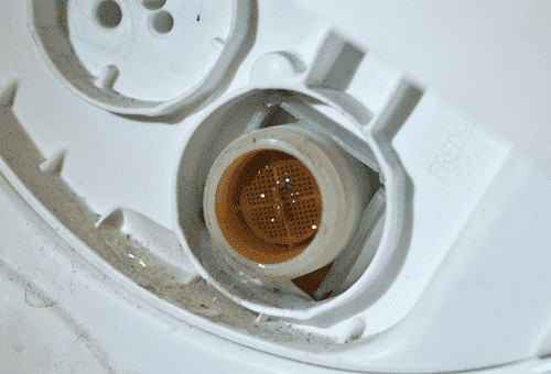 La lavatrice non raccoglie acqua - perché succede?