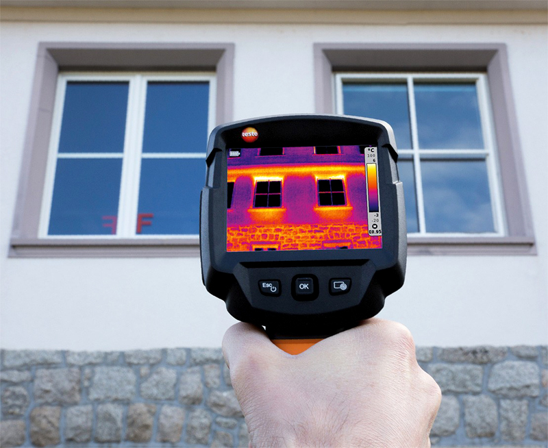 In this case, a conventional thermal imager will come to the rescue. With this device it is easy to study the weak points of the structure, places of icing.