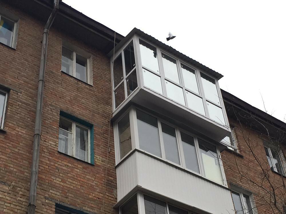 extension of the balcony from the slab