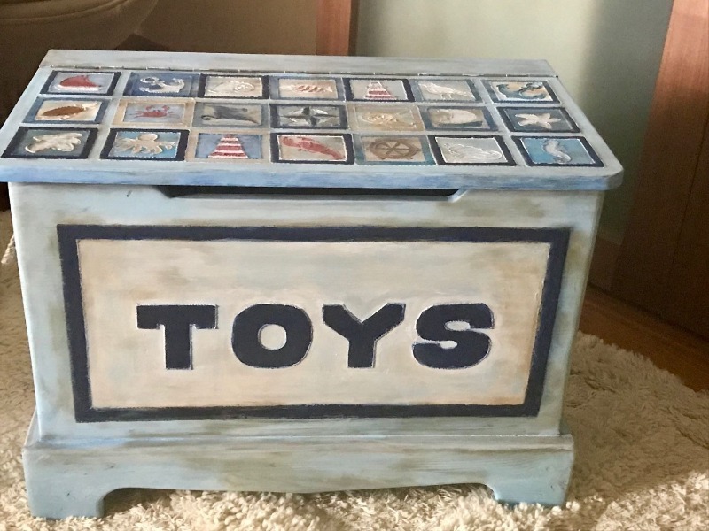 Mitä tehdä laatikko lasten lelujen säilyttämiseksi: 5 mielenkiintoista ideaa