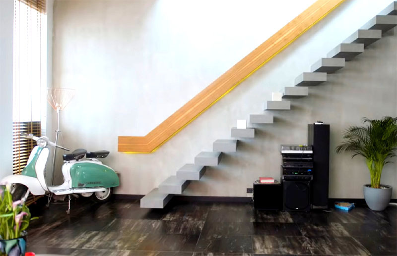 Zweistöckige Wohnung mit Zugang zum Dach: wo Vlad Lisovets während der Selbstisolation lebt