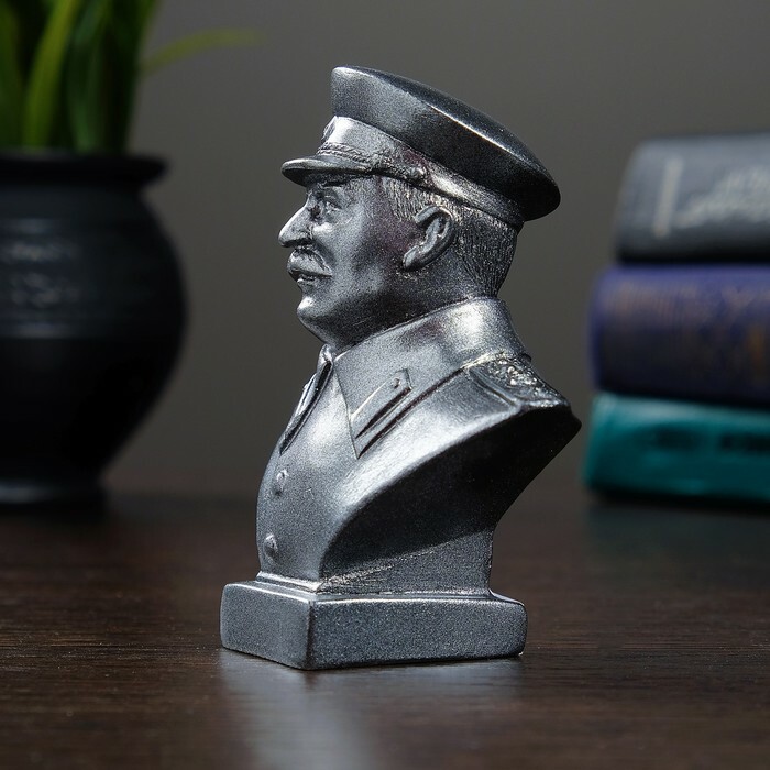 Small bust Stalin 10cm metallic