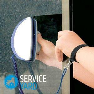 Device for washing windows