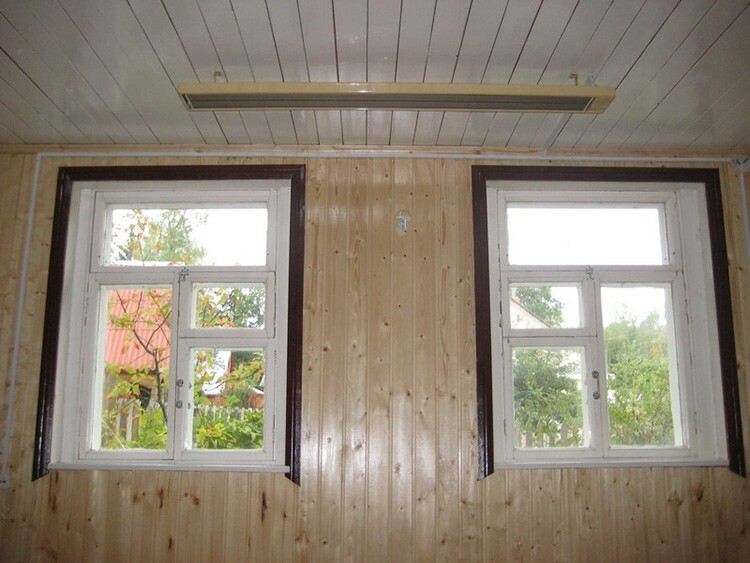 Usando um aquecedor de teto em uma casa de madeira