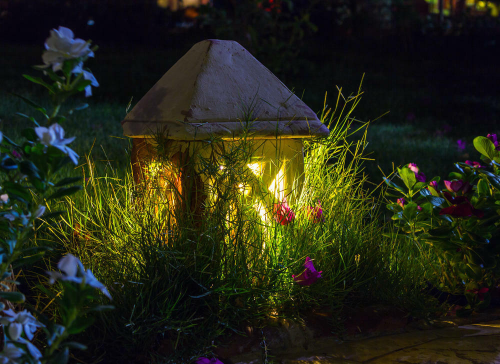 Pouliční osvětlení pro letní sídlo nebo venkovský dům: LED lampy