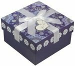 Caja de regalo Adorno azul 13 * 13 * 7,5cm, lazo decorativo, gofrado, cartón, Hansibeg