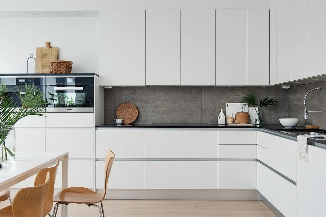 Baltā virtuve: mūsdienīgas un stilīgas virtuves izvēle +100 fotogrāfijas