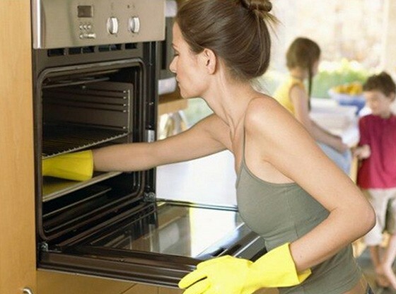 Fat, goodbye! Catalytic oven cleaning - what is it and what is it for?