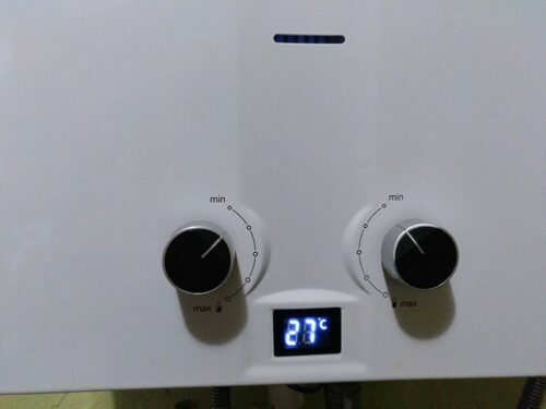 A temperatura no display " GWH 12 Fonte" é destacada com uma precisão de 1 ° С