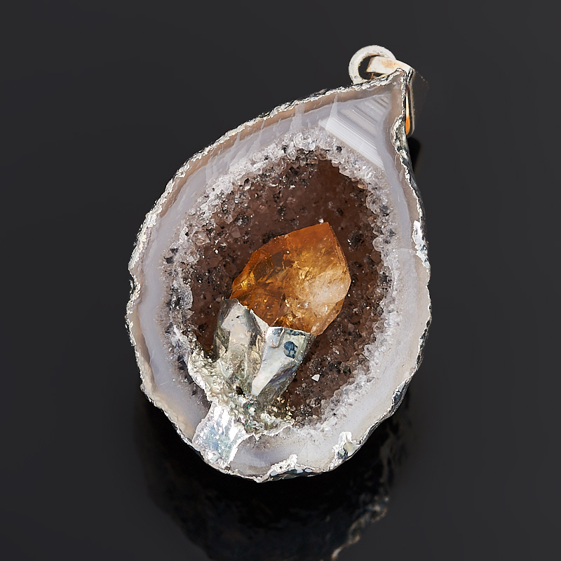 Pakabukas agatas pilkas (bij. lydinys) geode su citrininiu kristalu 3,5-4,5 cm