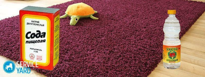 Clean the carpet at home with soda and vinegar