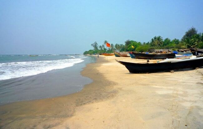 Parimad Goa rannad valge liivaga