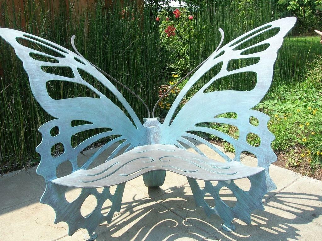 Do-it-yourself metal bench in the form of a butterfly
