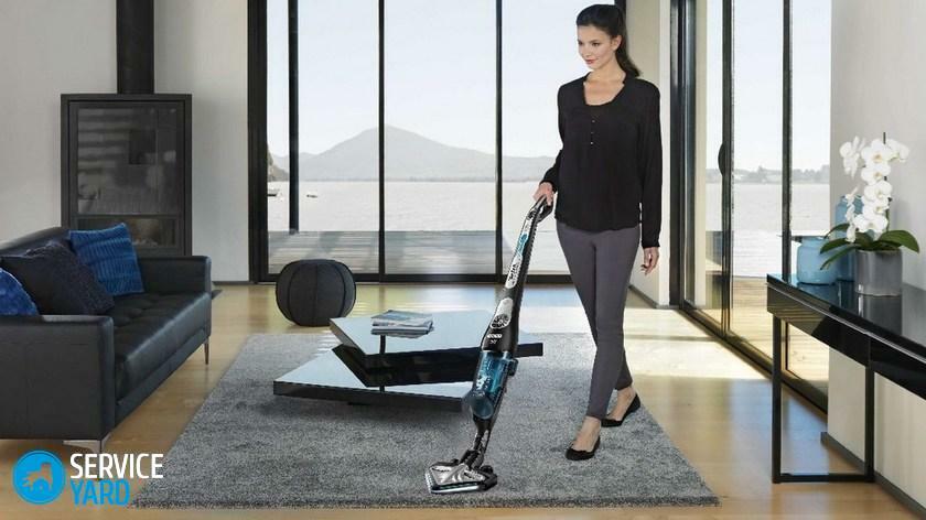 Vertical vacuum cleaner with mains power supply