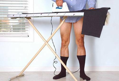 Jak správně žehlit kalhoty pomocí šipek: krok za krokem