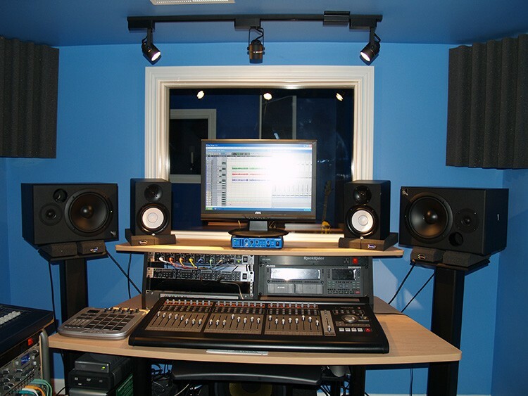  Studiomonitore sind HiFi-Technologie, die einen hochwertigen Klang liefern soll