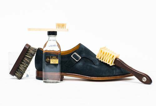 Kako očistiti suede čevlje doma - pravila oskrbe za škornje, čevlje in čevlje