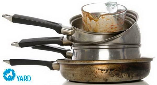 Comment nettoyer les pots et les casseroles - soda, colle clérical