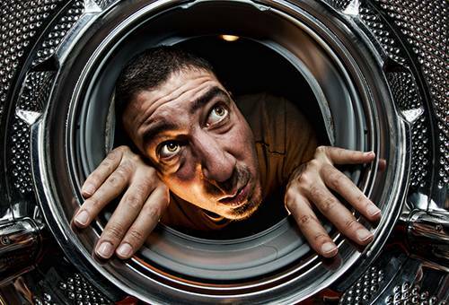 Wie man den Geruch in der Waschmaschine loswird