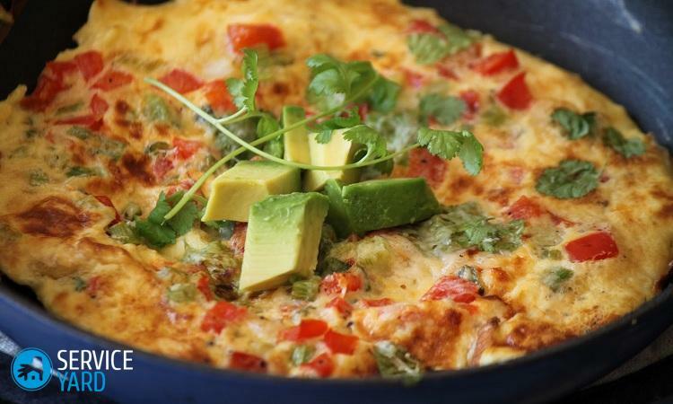 Wie man ein Omelette in einer Bratpfanne zubereitet?