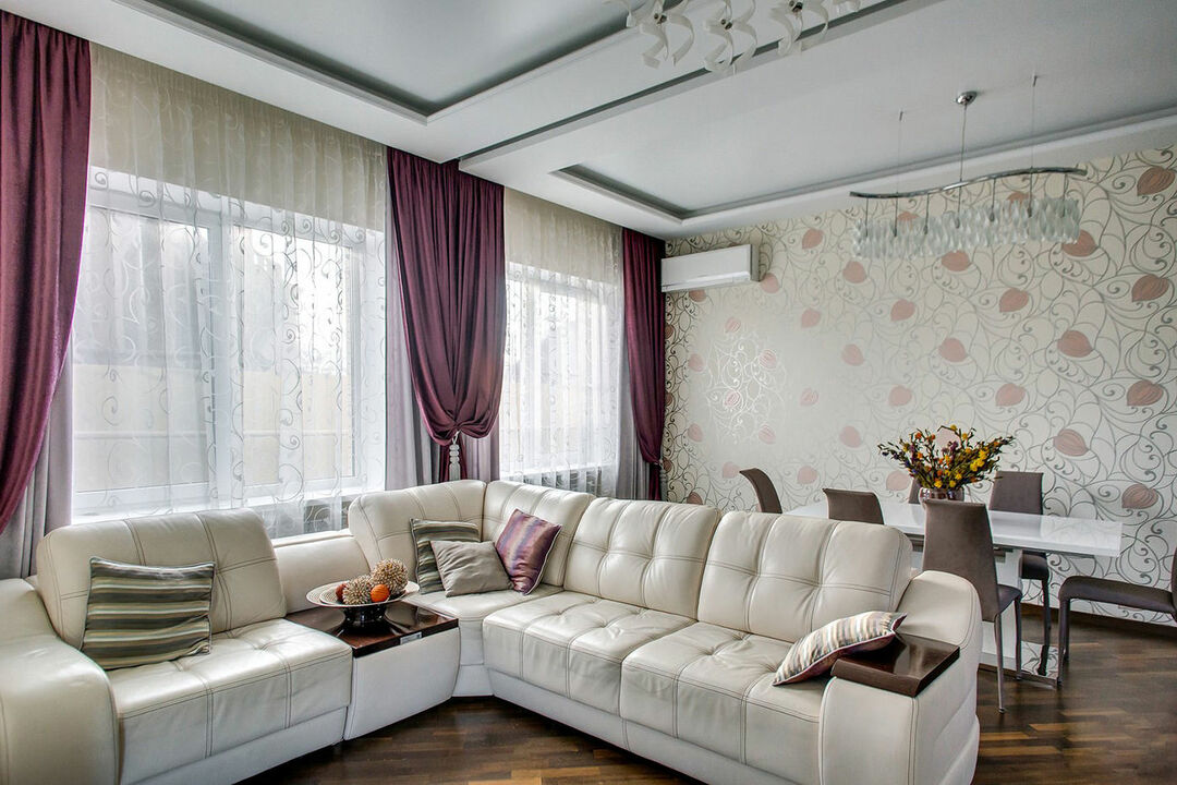 Dzīvojamās istabas aizkaru dizains: skaists stils istabas interjerā, foto piemēri