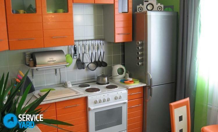 Hvordan arrangere møbler i et lite kjøkken?