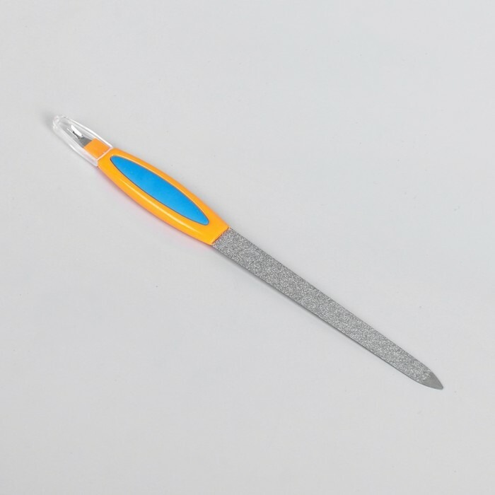 Metalinė žoliapjovės dildė nagams, gumuota rankena, 19 cm, MIX spalva