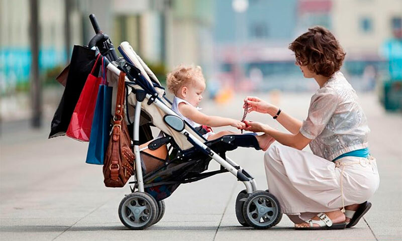 How to choose a stroller for a newborn baby