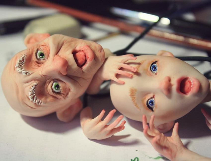 Polümeersavist valmistatud nukud, mis valmistavad oma kätega nukke