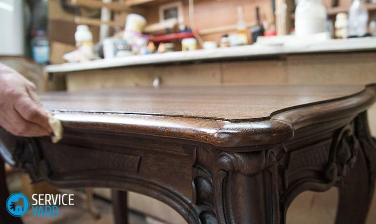 Ako maľovať drevený stôl?