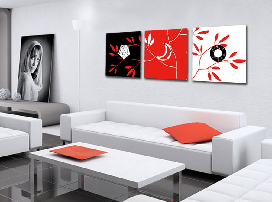 Akcentní obrazy v interiéru obývacího pokoje