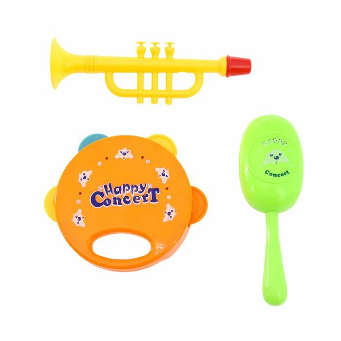 Um conjunto de instrumentos musicais: pandeiro, maracas, trompete MIX